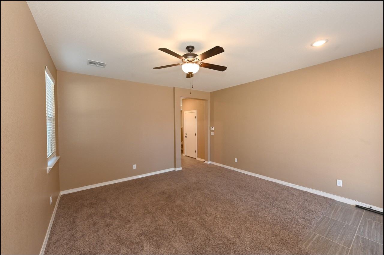 4628 Marisabel Azcarate St - Photo 5 of 45