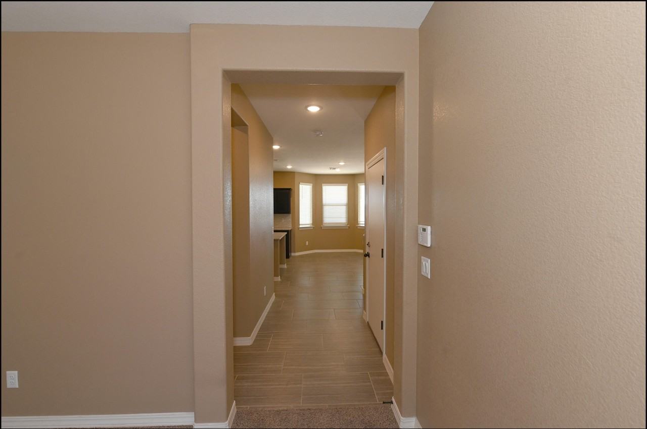 4628 Marisabel Azcarate St - Photo 7 of 45