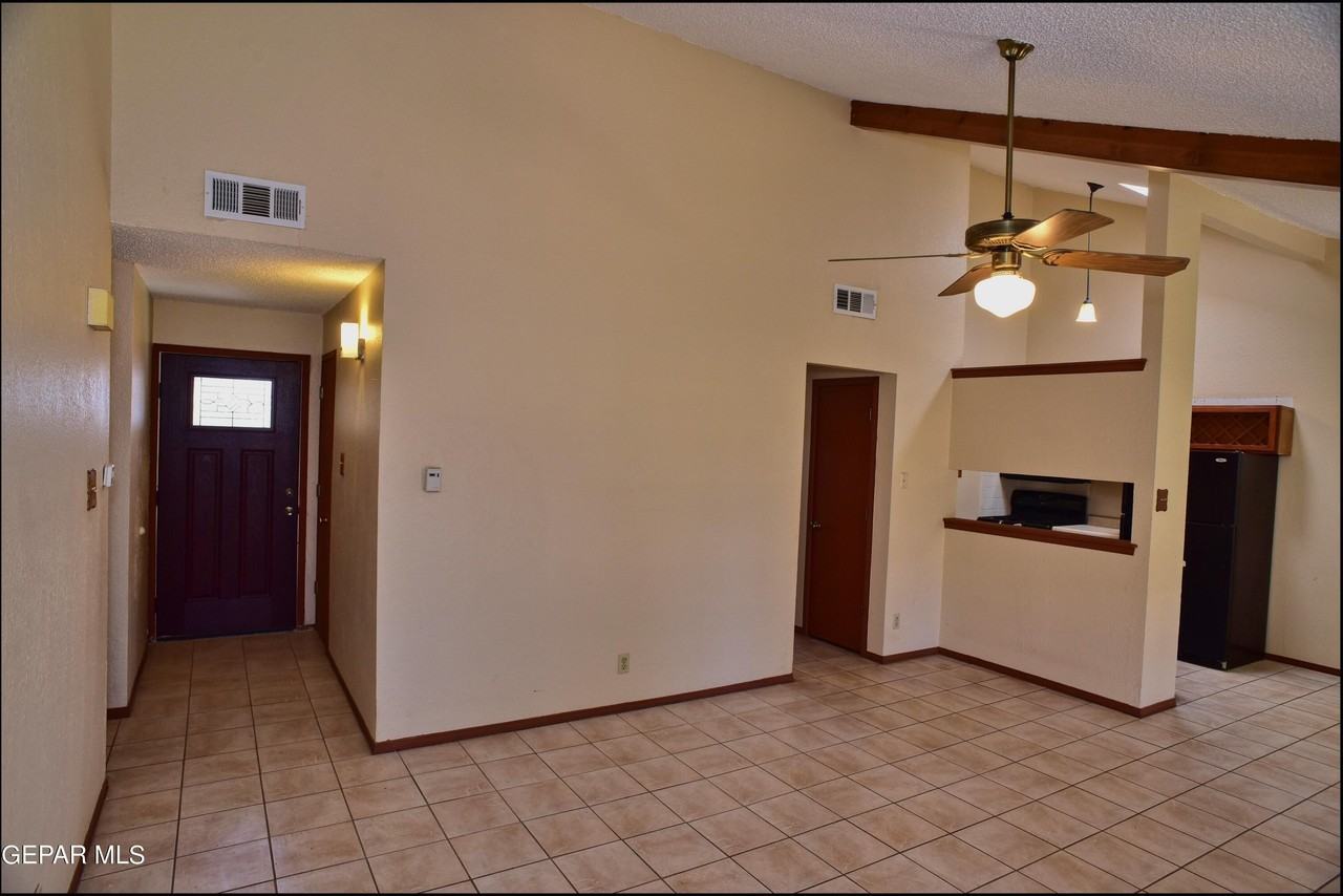 11645 Gordon Cooper Ln - Photo 7 of 44