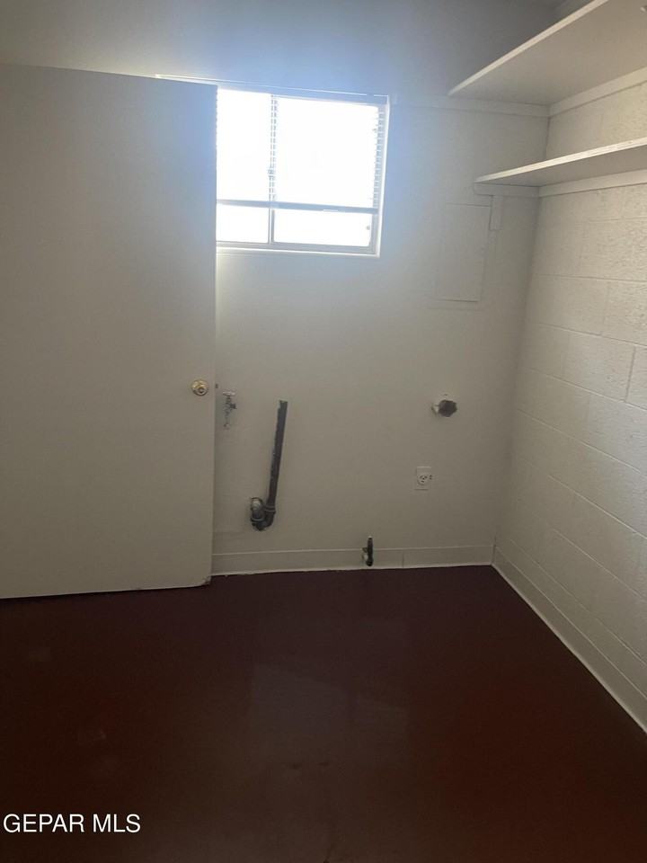 620 E Crosby Ave - Photo 5 of 13