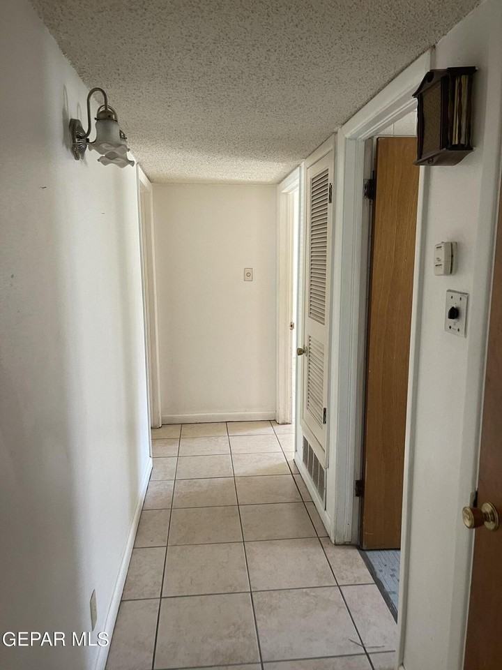 620 E Crosby Ave - Photo 6 of 13