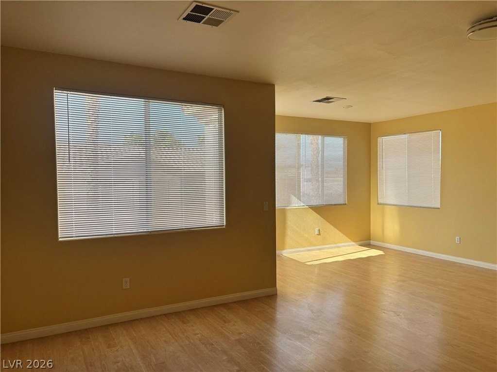 302 Turtle Peak Ave - Photo 7 of 11