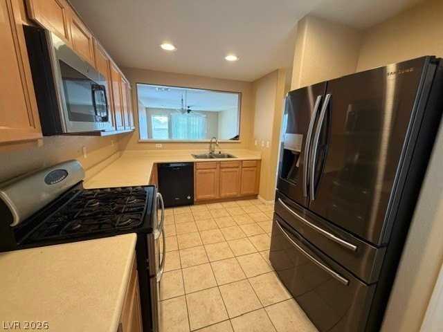 9940 Brazos Bend St - Photo 4 of 18