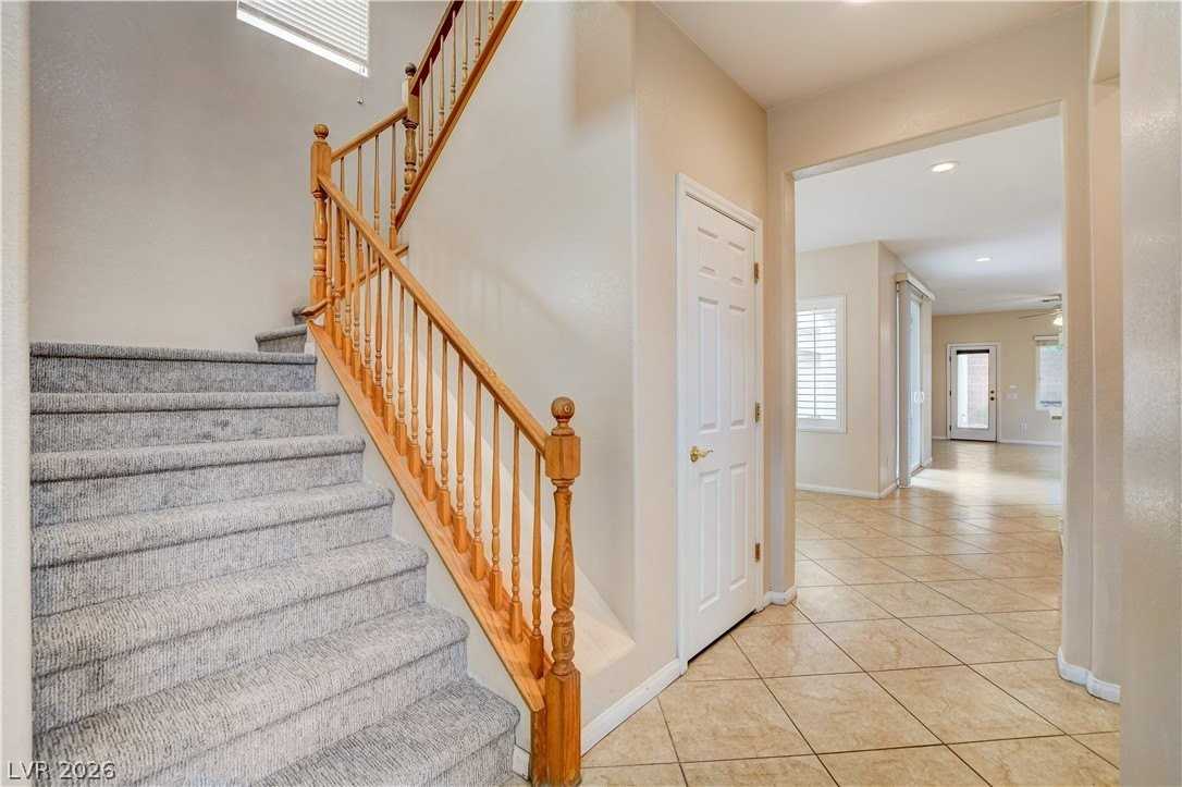 10474 Howling Coyote Ave - Photo 6 of 50