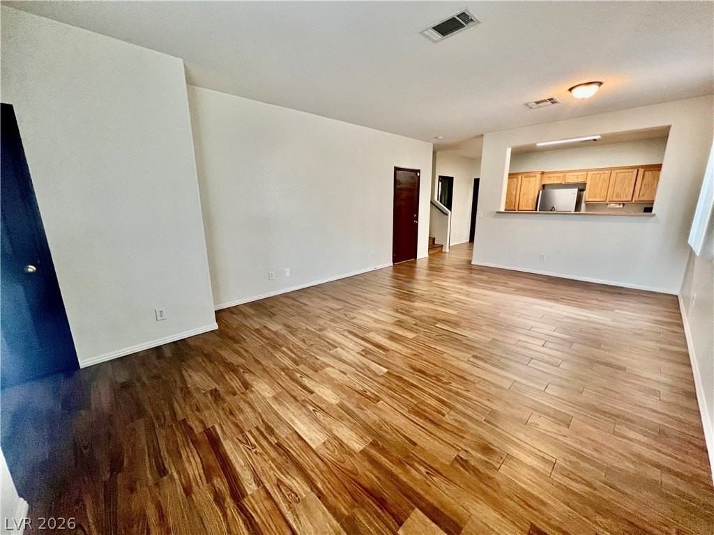 1324 Sun Village Ave - Photo 7 of 34
