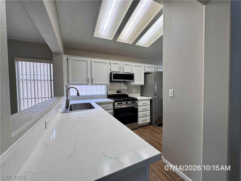 2110 Eagle Watch Dr - Photo 3 of 50