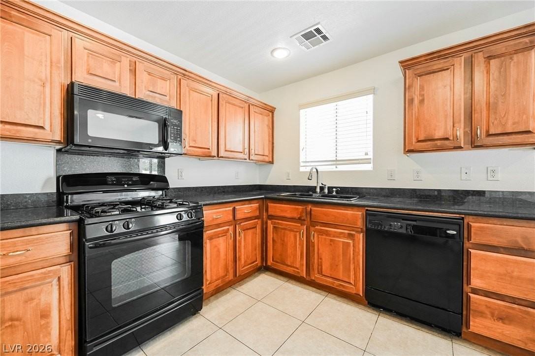 9996 Alder Springs Ct - Photo 3 of 38