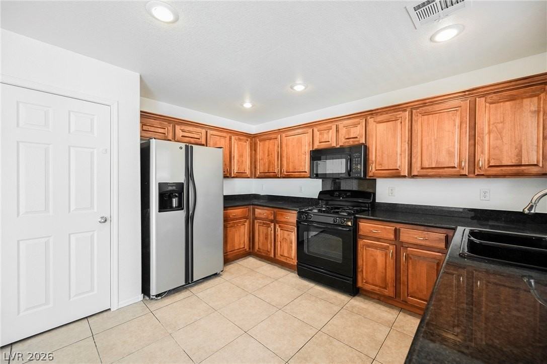 9996 Alder Springs Ct - Photo 4 of 38