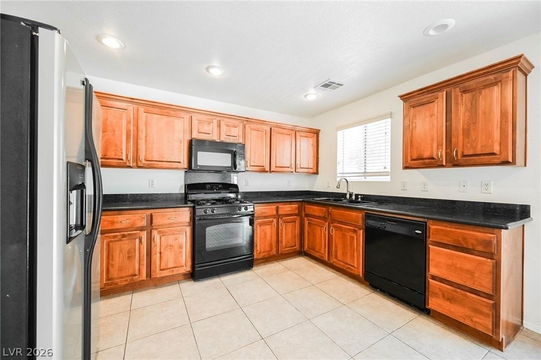 9996 Alder Springs Ct - Photo 5 of 38