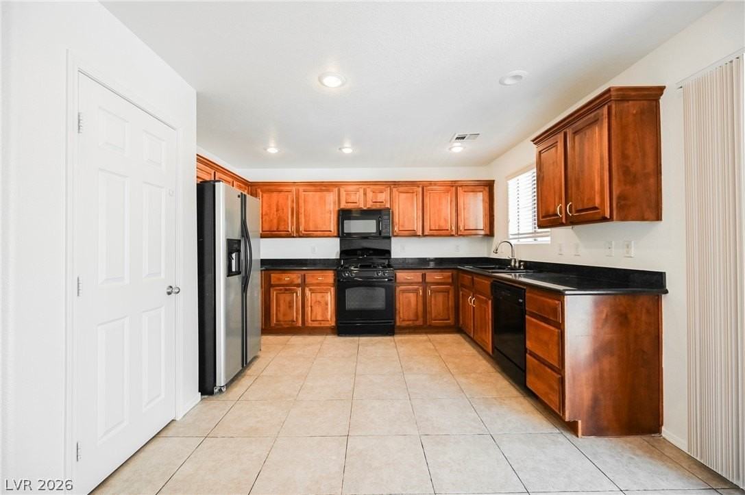9996 Alder Springs Ct - Photo 7 of 38