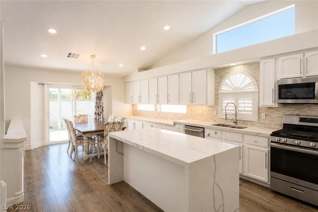 9682 Driftwood Island Ct - Photo 4 of 24