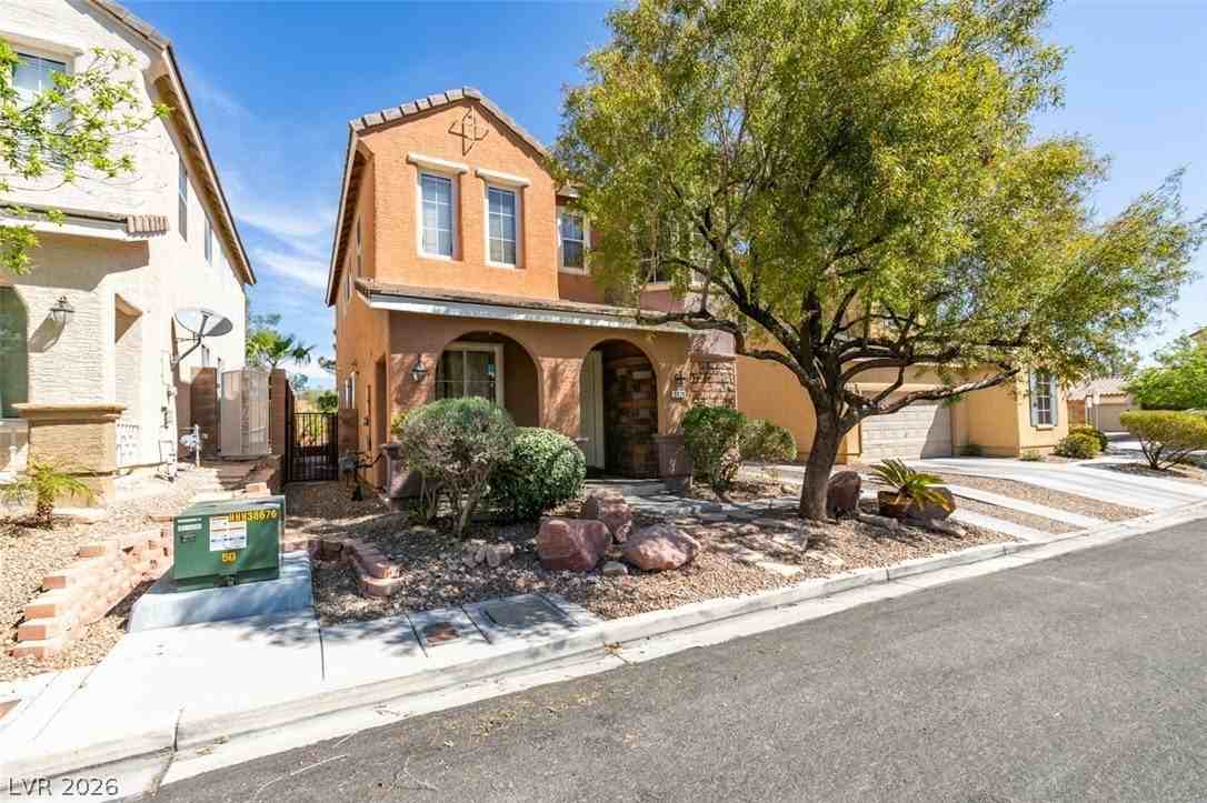 5928 Attavilla Dr - Photo 3 of 38