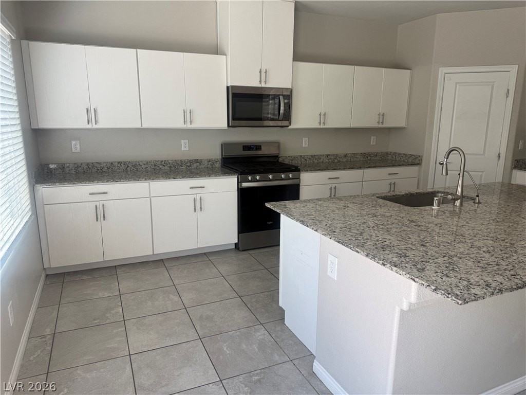8928 Seal Cove St - Photo 6 of 50