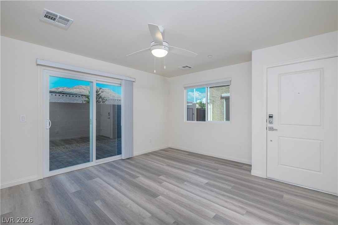 6849 Prairie Pearl St - Photo 4 of 31