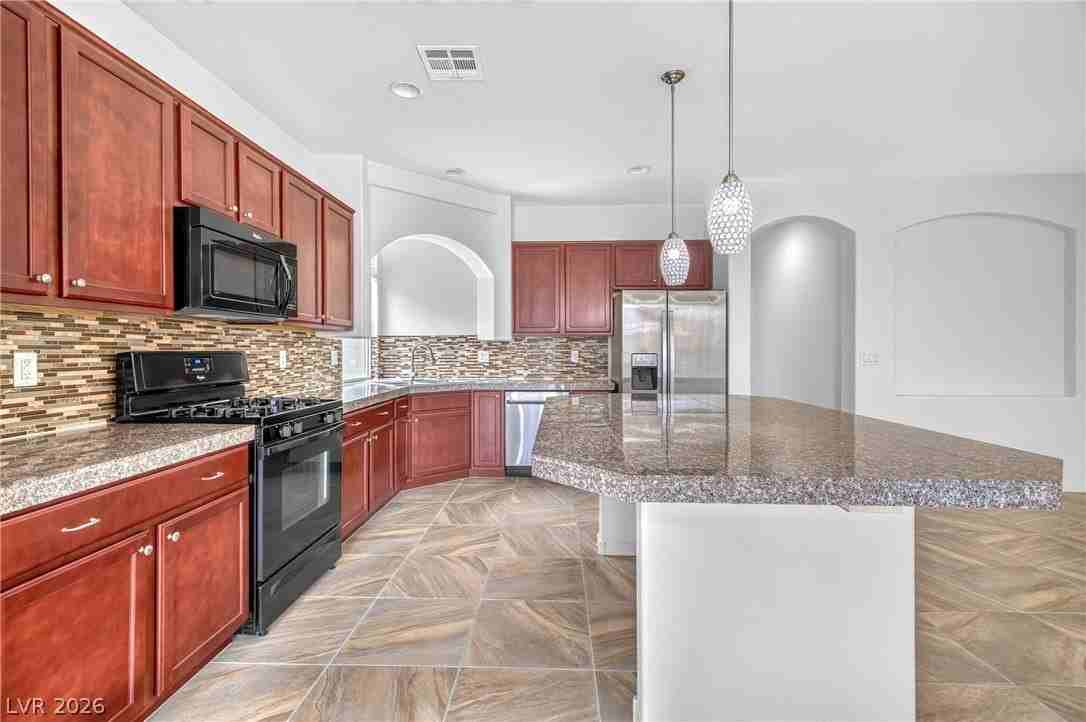 5226 Tartan Hill Ave - Photo 4 of 33