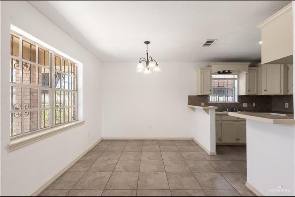2804 Gumwood Ave - Photo 4 of 17