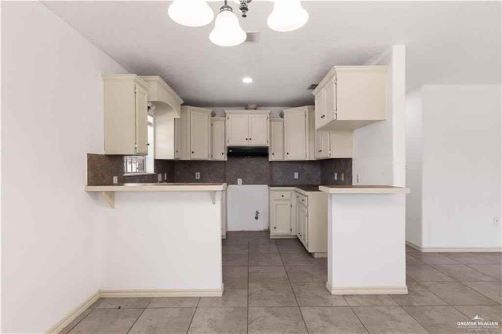 2804 Gumwood Ave - Photo 5 of 17