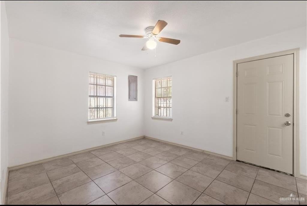 2804 Gumwood Ave - Photo 7 of 17