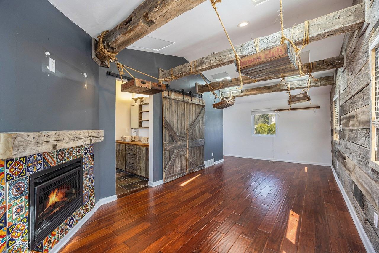 10401 Degrand St - Photo 7 of 28