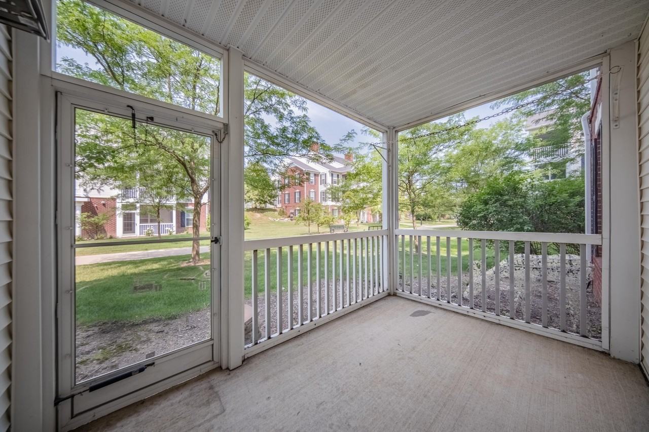 953 E Summerfield Glen Cir - Photo 4 of 20