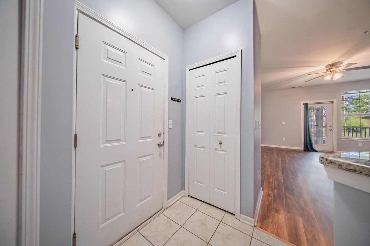 953 E Summerfield Glen Cir - Photo 7 of 20