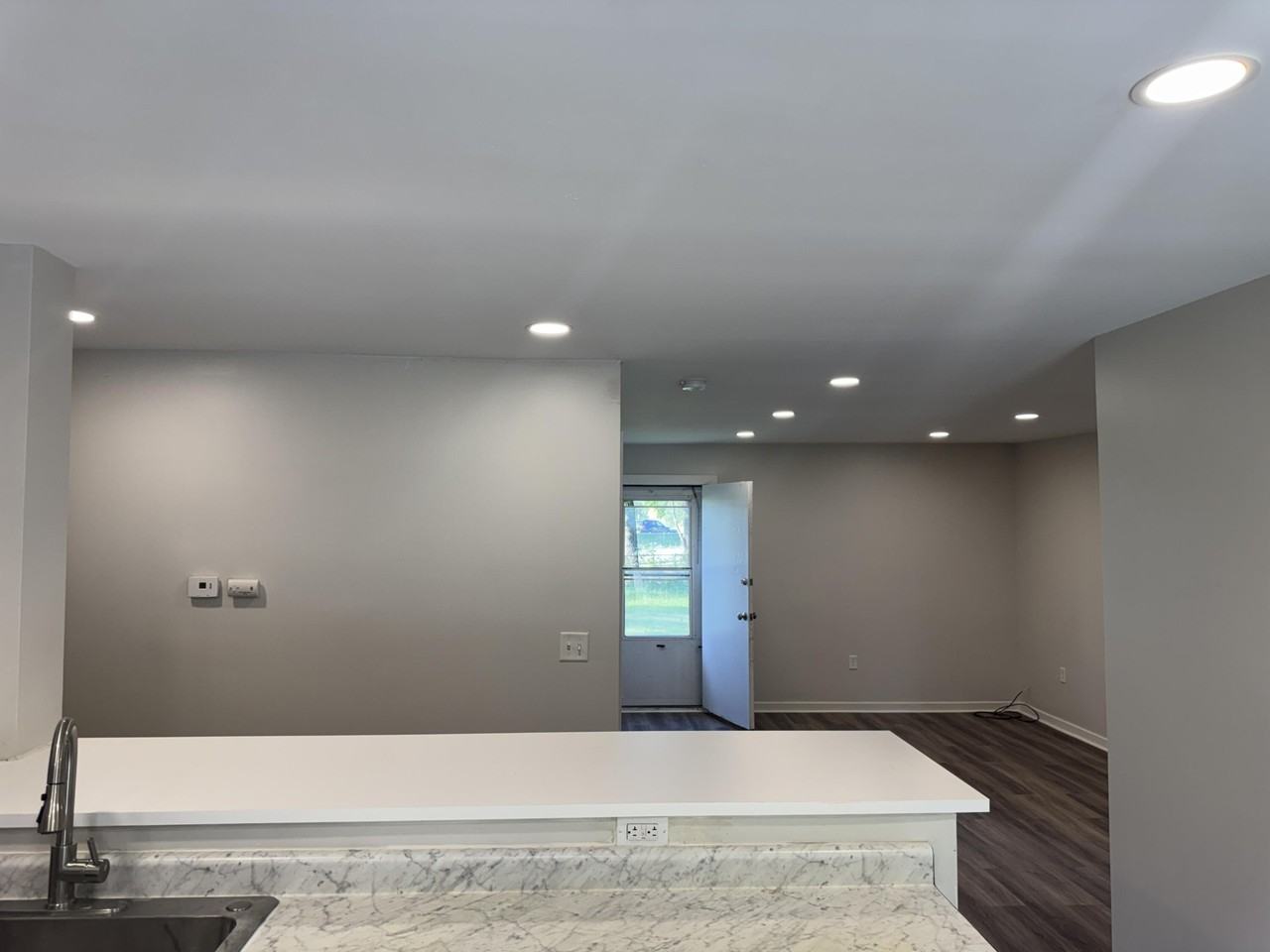 677 Dorset Ave - Photo 3 of 12