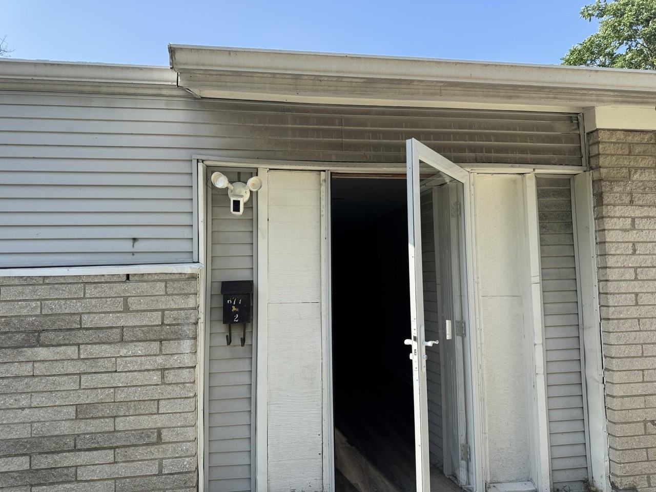 677 Dorset Ave - Photo 6 of 12