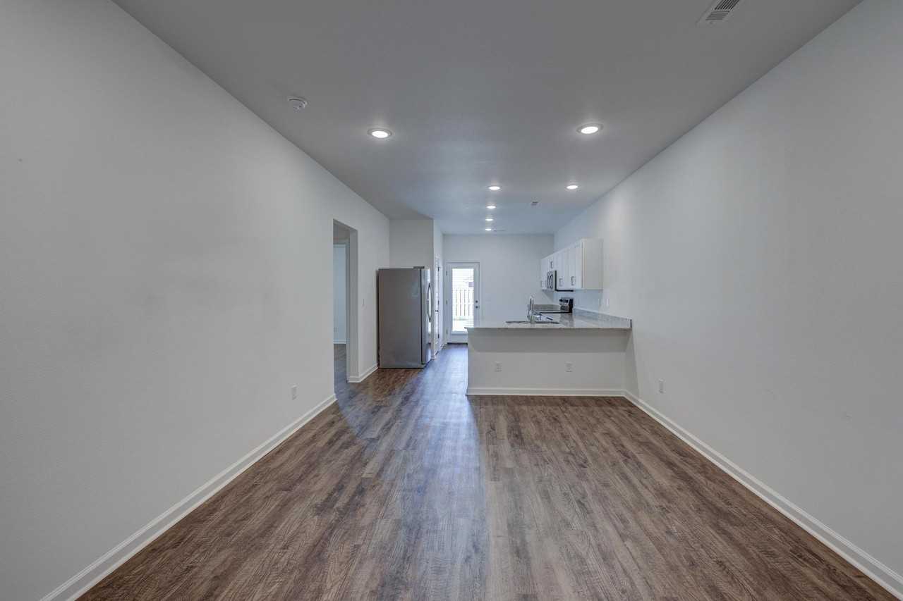 751 Short Leaf Ln - Photo 7 of 25