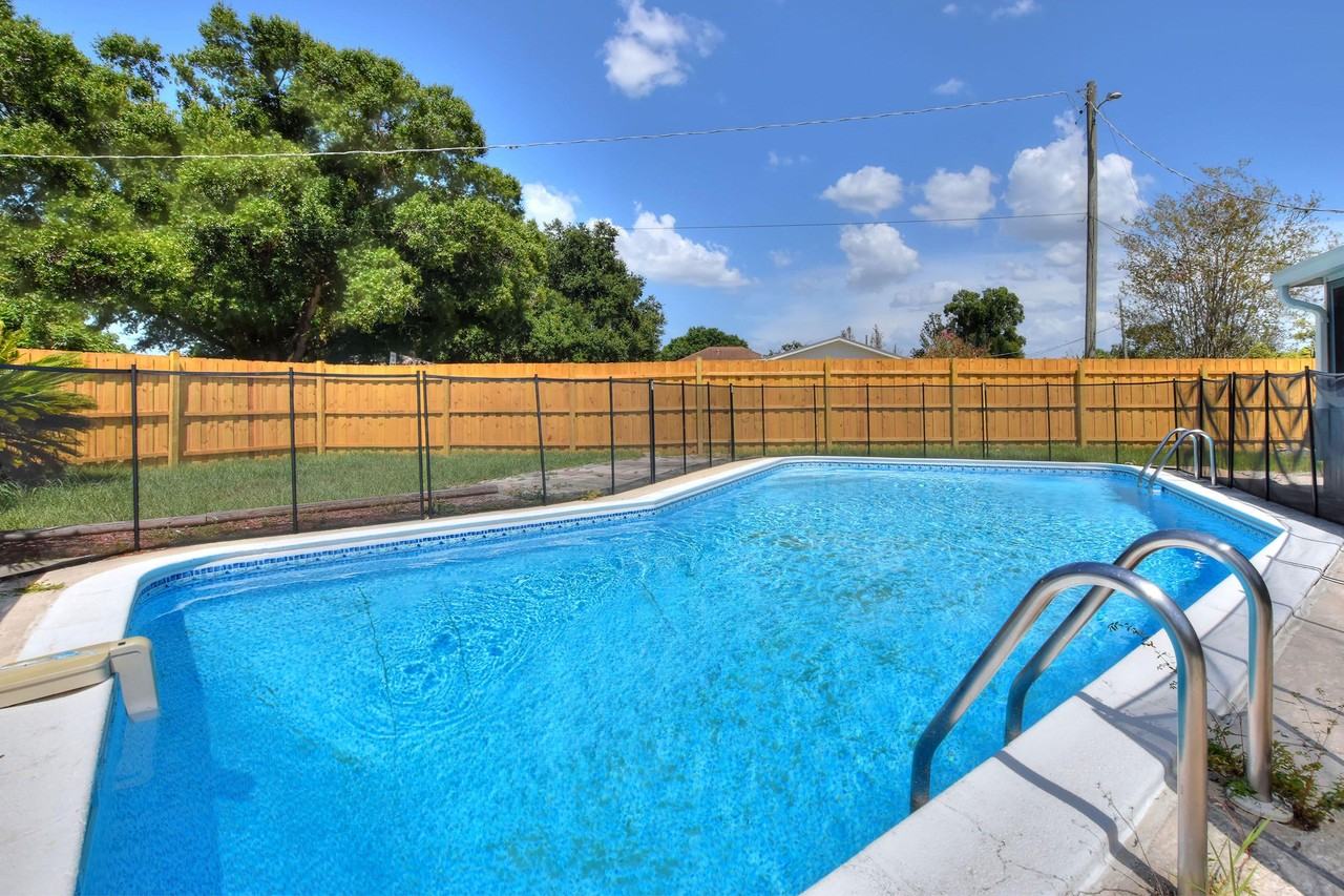 Okaloosa Dr - Photo 4 of 24