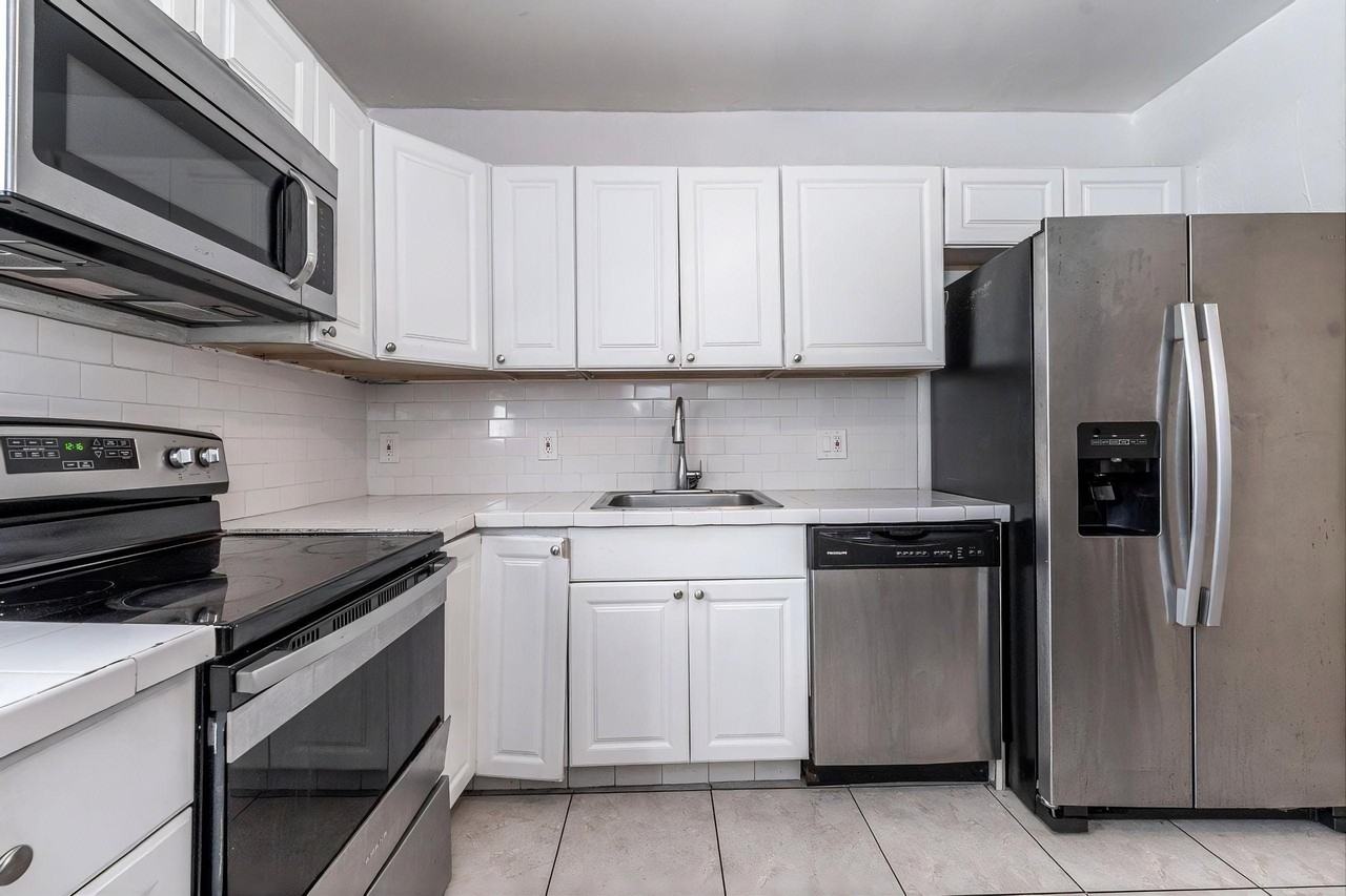 Sw 48th Ave - Photo 4 of 16