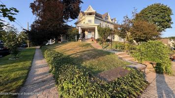 featured image of 1702 Penn Ave #2E