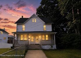 featured image of 516 4th St
