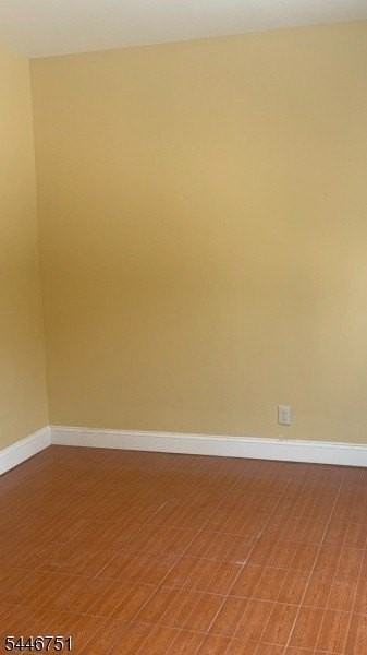 873 Chancellor Ave - Photo 4 of 7