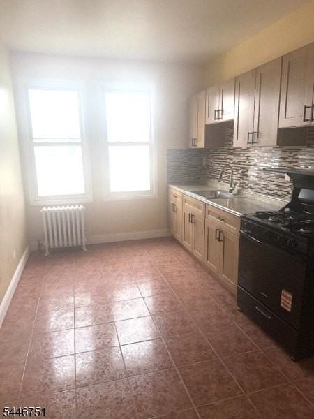 873 Chancellor Ave - Photo 6 of 7