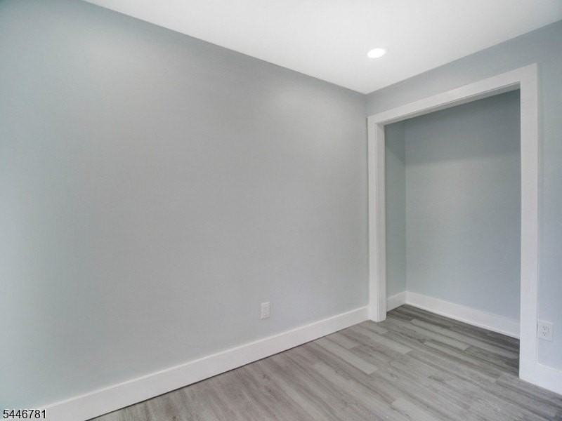 351 Railroad Ave - Photo 6 of 26