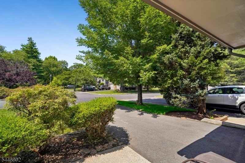 1C Brookline Ct - Photo 3 of 30