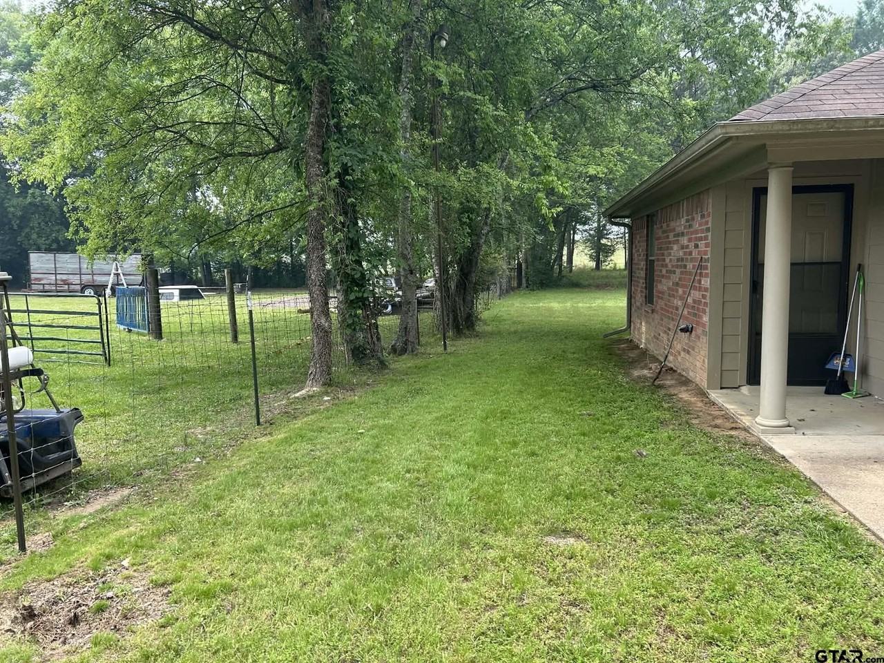 129 Mure St - Photo 3 of 19