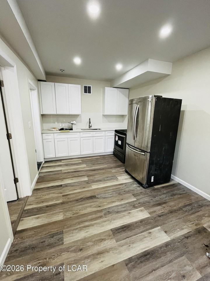 422 N Main St #1 - Photo 2 of 4