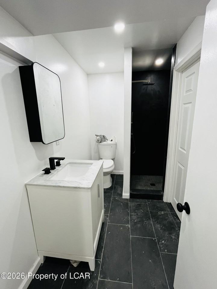 422 N Main St #1 - Photo 4 of 4