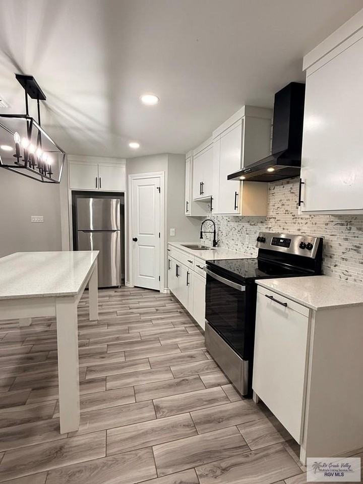 2745 Cottage Dr - Photo 5 of 18