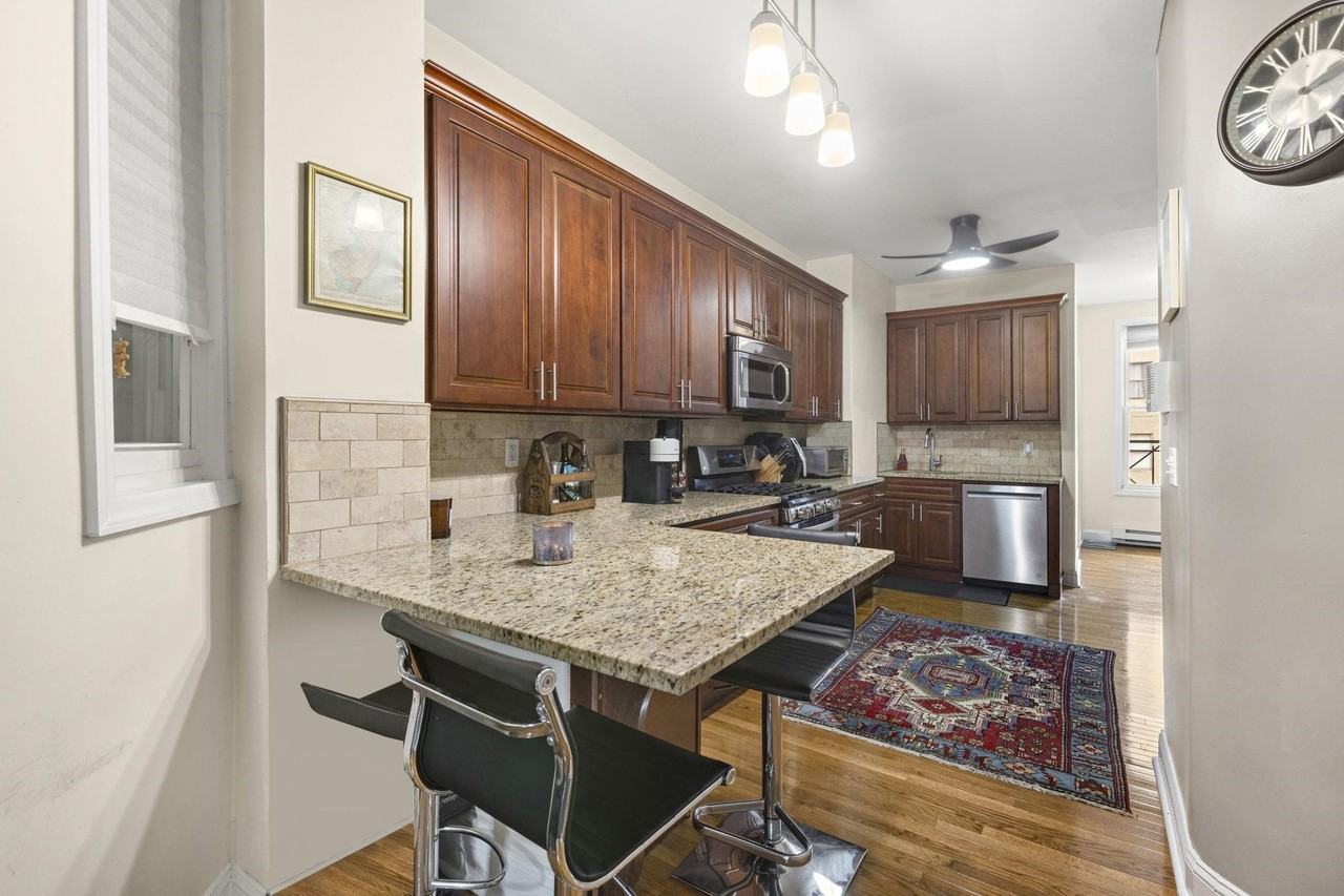 211 Adams St #5-3N - Photo 5 of 14