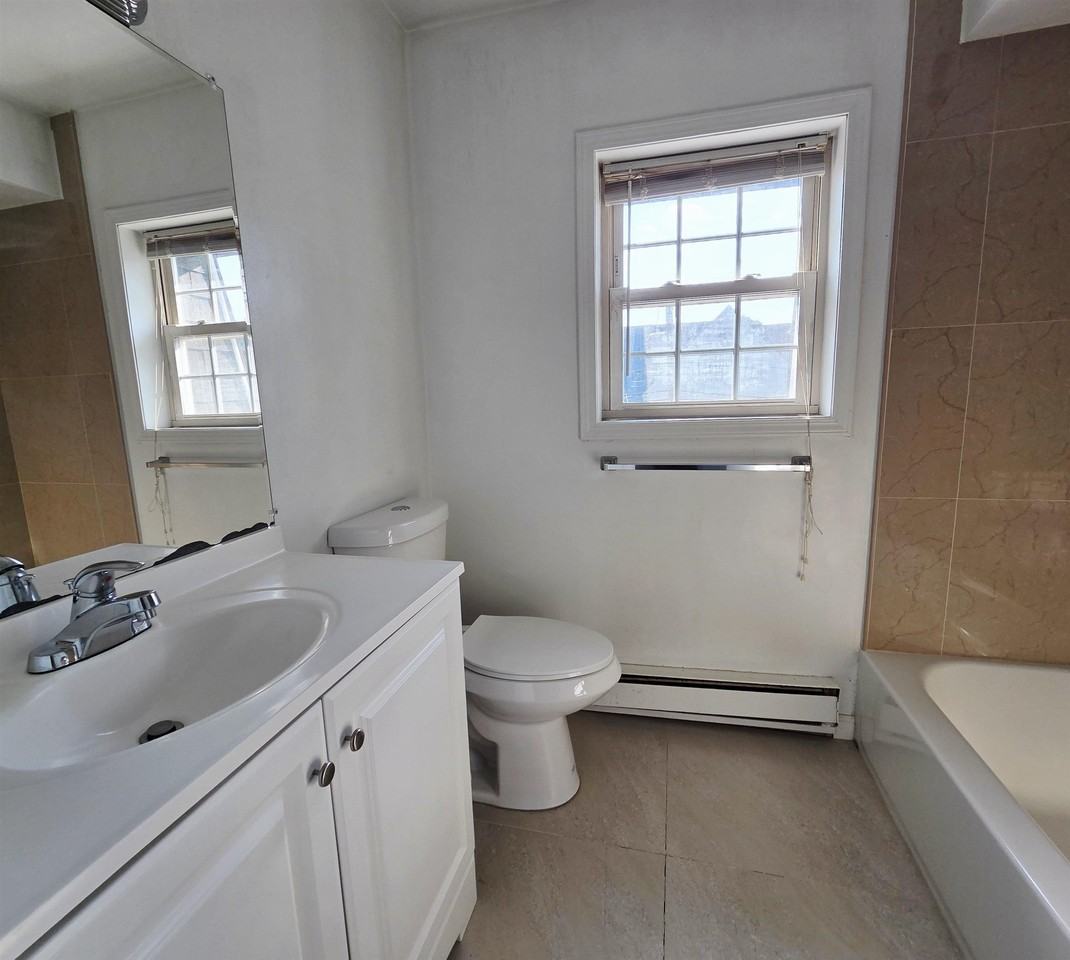 195 3rd Ave #2B - Photo 6 of 7