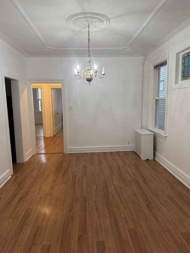 187 W 48th St - Photo 6 of 18