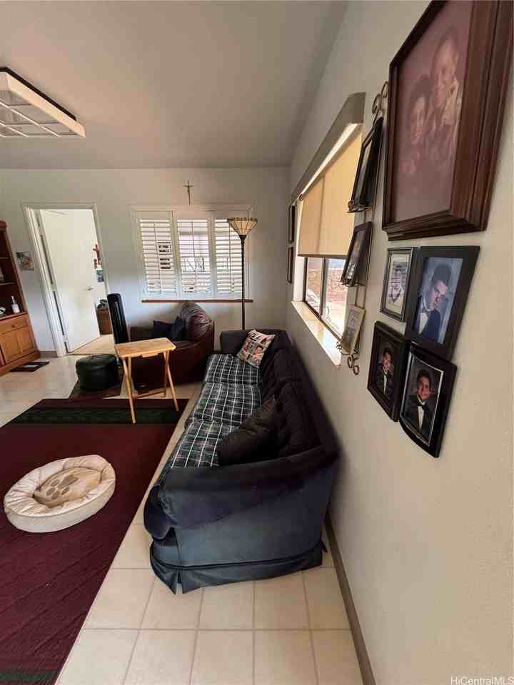 94-1027 Awalua St - Photo 3 of 18