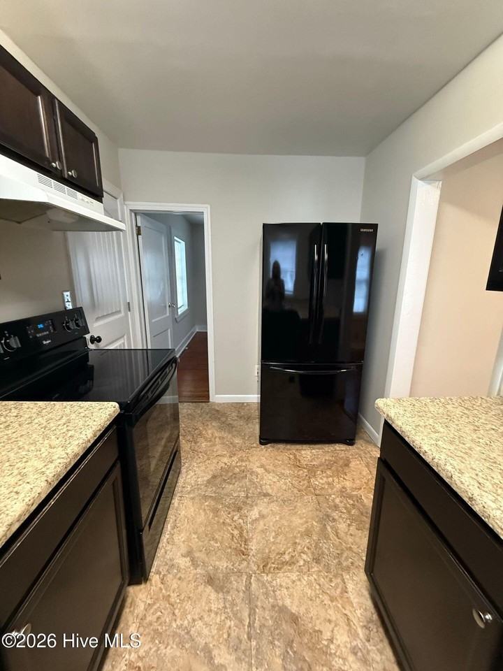 206 Queens Rd - Photo 5 of 13