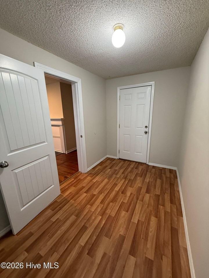206 Queens Rd - Photo 7 of 13