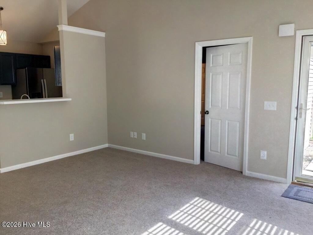 733 Grathwol Dr - Photo 7 of 15