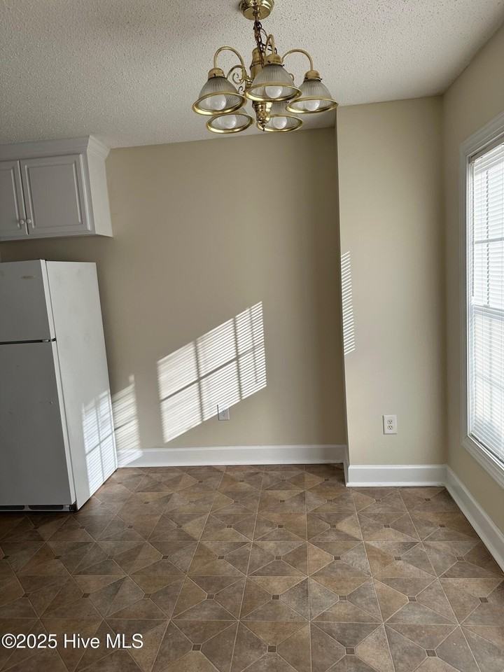 2913 Eastridge Ct #A - Photo 3 of 13