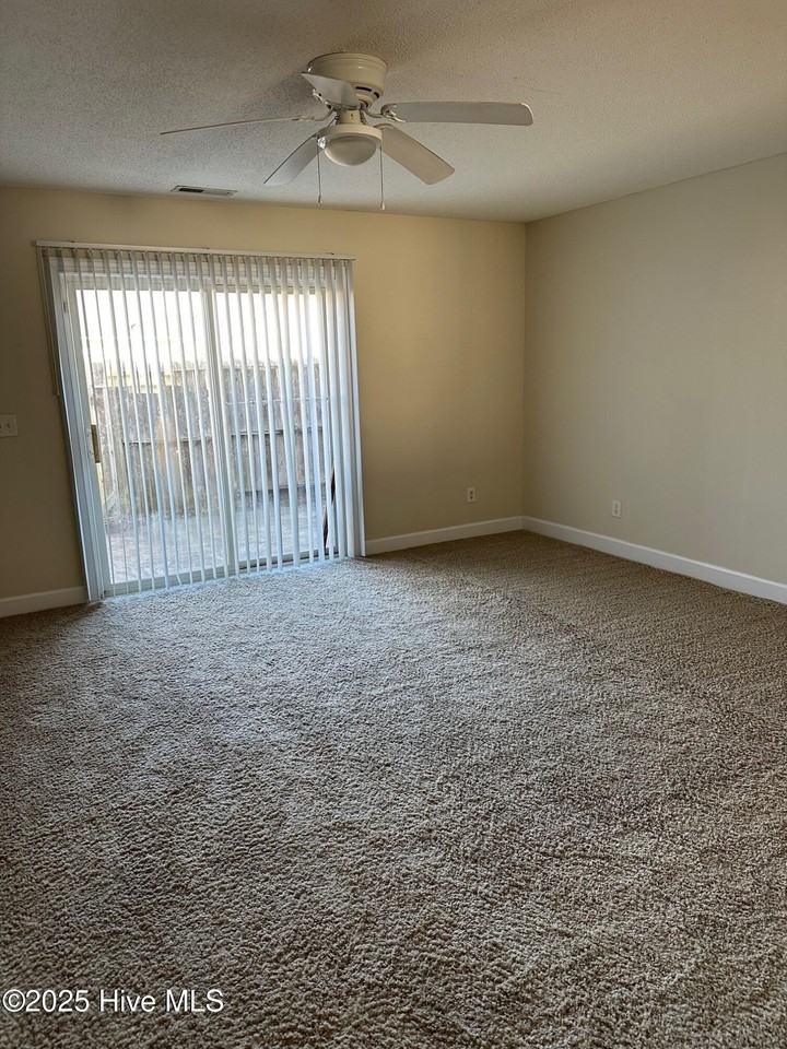 2913 Eastridge Ct #A - Photo 6 of 13
