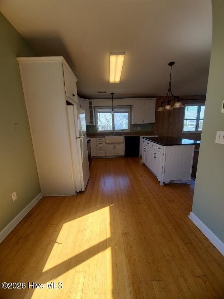 2 Crane St #A - Photo 7 of 15